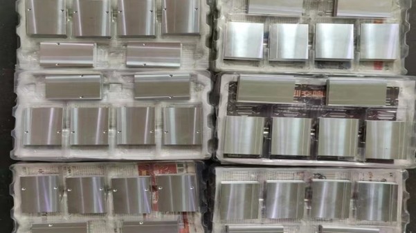 鋁銘（míng）牌標牌定製加工中需要注（zhù）意什（shí）麽