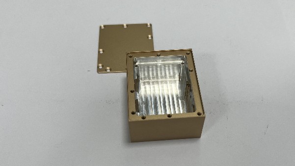 移（yí）動電源外殼鋁型材（cái）cnc加工的工藝流程是（shì）什麽？